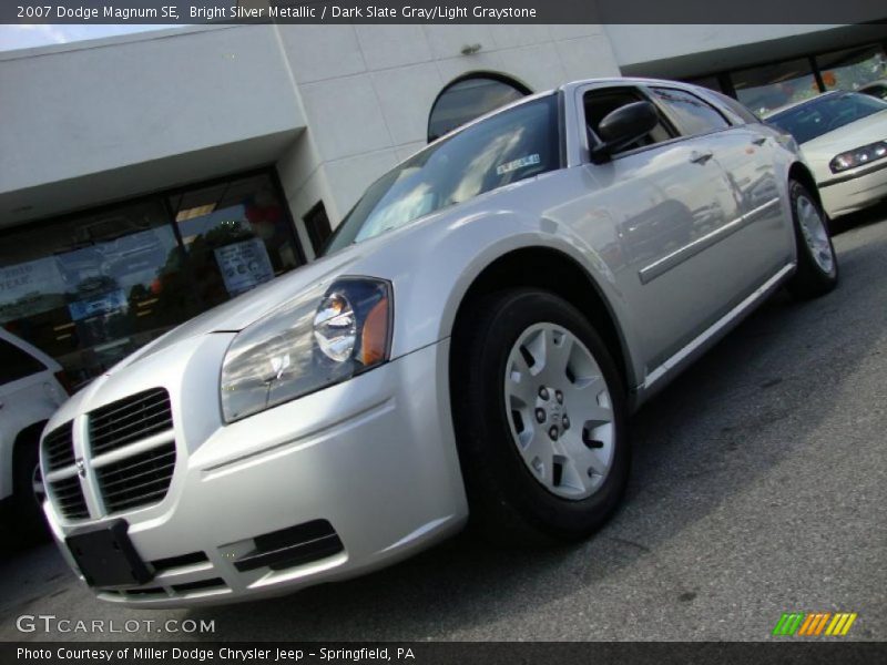 Bright Silver Metallic / Dark Slate Gray/Light Graystone 2007 Dodge Magnum SE