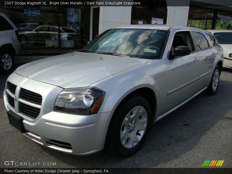 Bright Silver Metallic / Dark Slate Gray/Light Graystone 2007 Dodge Magnum SE