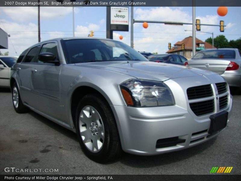 Bright Silver Metallic / Dark Slate Gray/Light Graystone 2007 Dodge Magnum SE