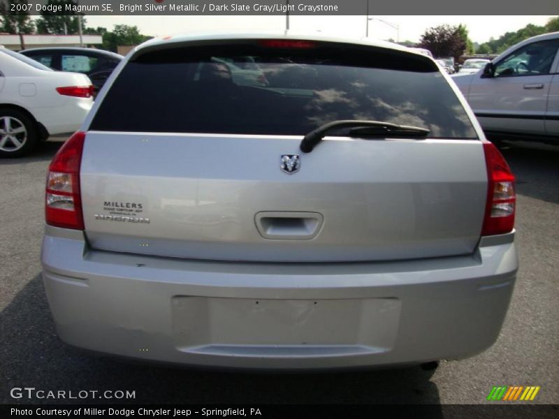 Bright Silver Metallic / Dark Slate Gray/Light Graystone 2007 Dodge Magnum SE
