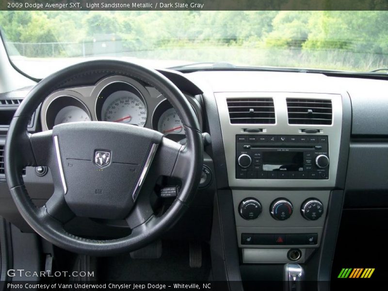 Light Sandstone Metallic / Dark Slate Gray 2009 Dodge Avenger SXT