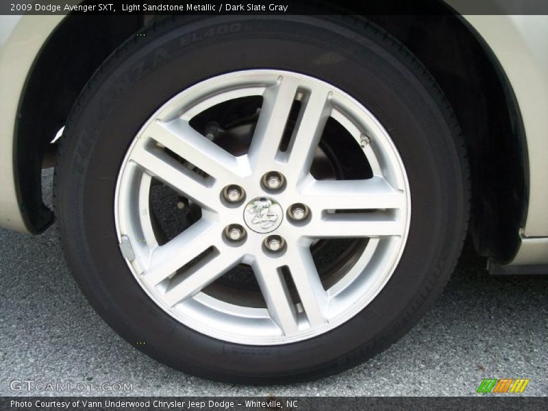 Light Sandstone Metallic / Dark Slate Gray 2009 Dodge Avenger SXT