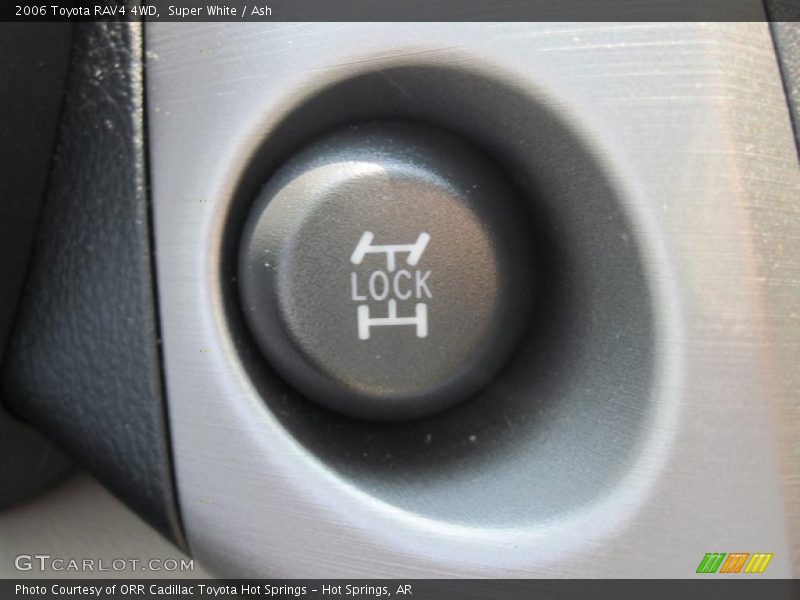 Super White / Ash 2006 Toyota RAV4 4WD