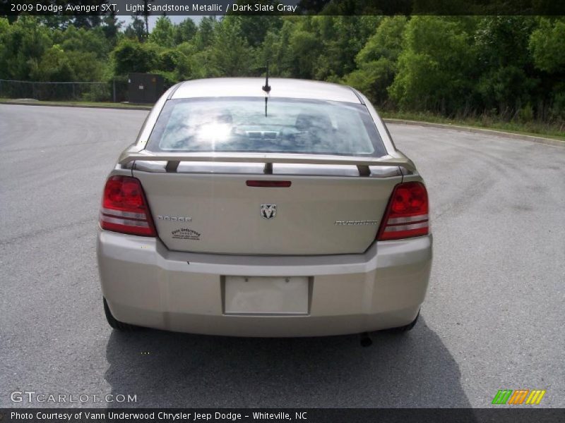 Light Sandstone Metallic / Dark Slate Gray 2009 Dodge Avenger SXT