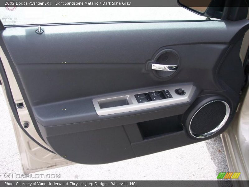 Light Sandstone Metallic / Dark Slate Gray 2009 Dodge Avenger SXT