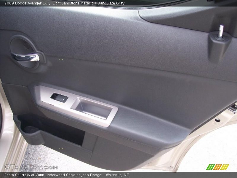 Light Sandstone Metallic / Dark Slate Gray 2009 Dodge Avenger SXT
