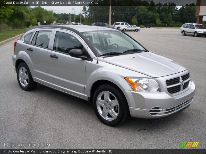 Bright Silver Metallic / Dark Slate Gray 2008 Dodge Caliber SE