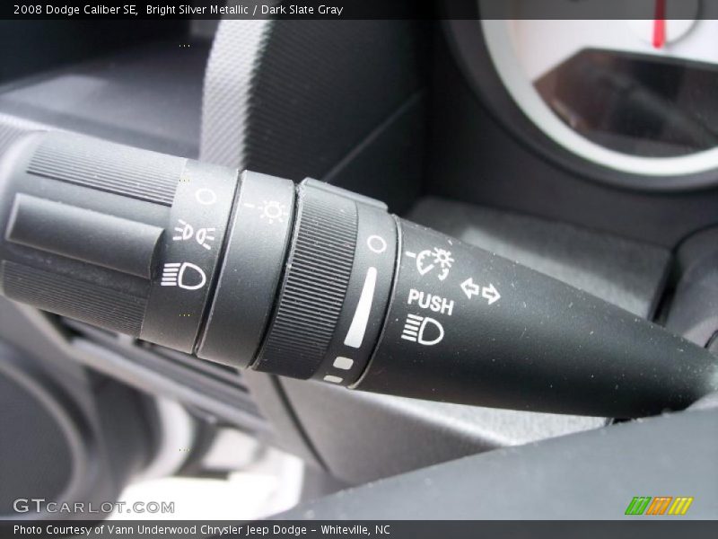 Bright Silver Metallic / Dark Slate Gray 2008 Dodge Caliber SE