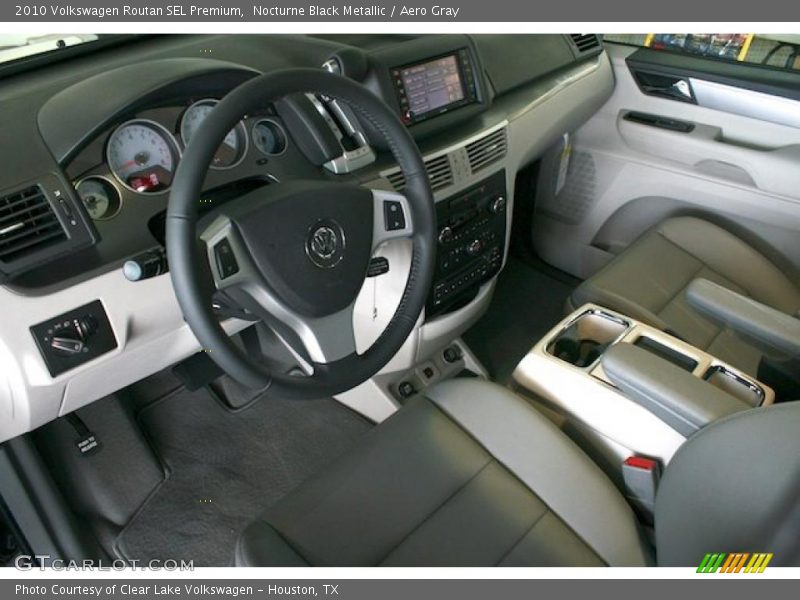 Nocturne Black Metallic / Aero Gray 2010 Volkswagen Routan SEL Premium
