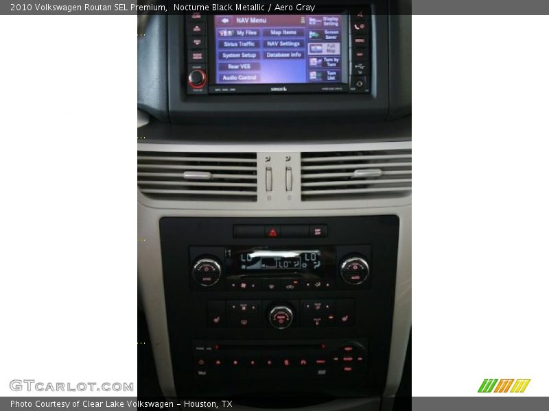 Nocturne Black Metallic / Aero Gray 2010 Volkswagen Routan SEL Premium