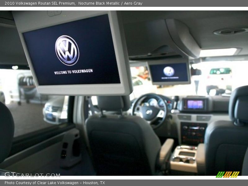 Nocturne Black Metallic / Aero Gray 2010 Volkswagen Routan SEL Premium
