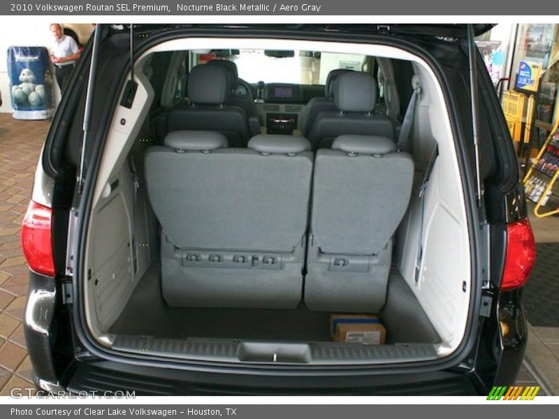 Nocturne Black Metallic / Aero Gray 2010 Volkswagen Routan SEL Premium