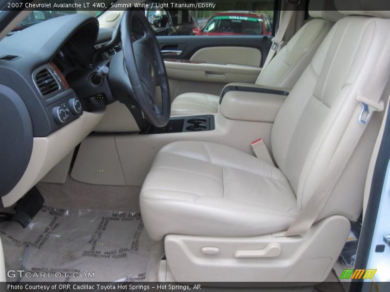Summit White / Light Titanium/Ebony 2007 Chevrolet Avalanche LT 4WD