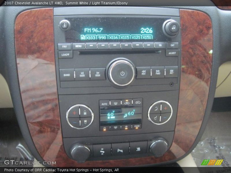 Summit White / Light Titanium/Ebony 2007 Chevrolet Avalanche LT 4WD