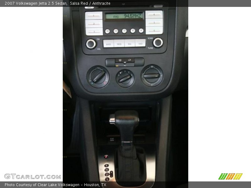 Salsa Red / Anthracite 2007 Volkswagen Jetta 2.5 Sedan