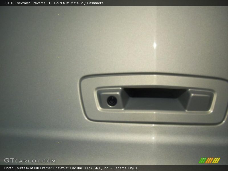 Gold Mist Metallic / Cashmere 2010 Chevrolet Traverse LT