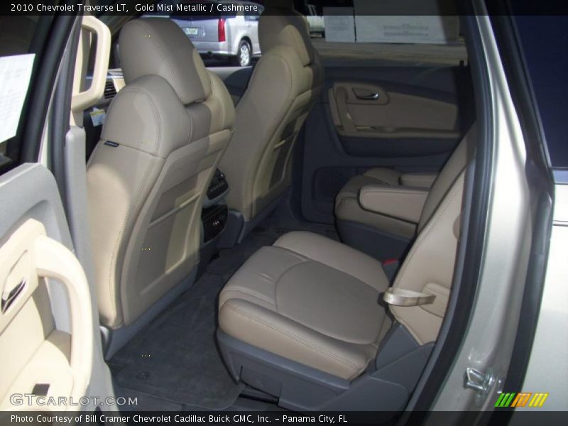 Gold Mist Metallic / Cashmere 2010 Chevrolet Traverse LT