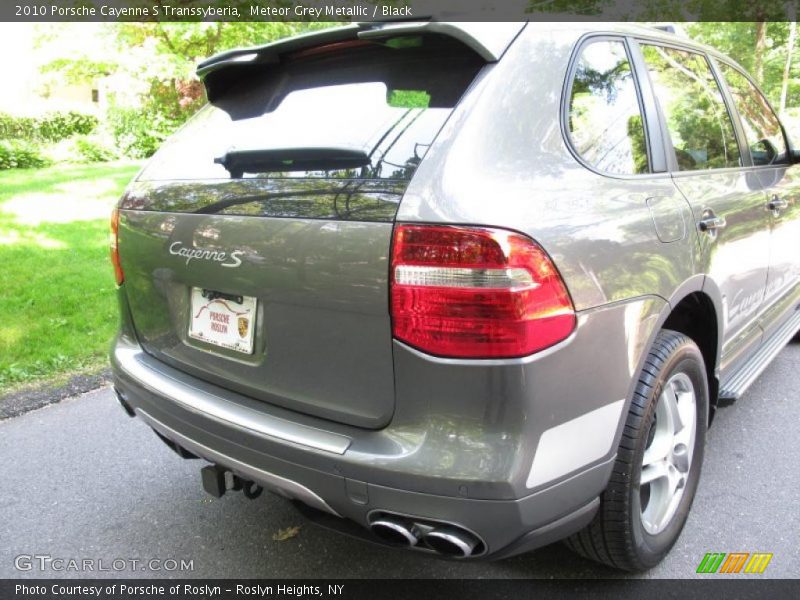 Meteor Grey Metallic / Black 2010 Porsche Cayenne S Transsyberia