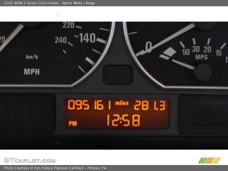 Alpine White / Beige 2003 BMW 3 Series 330xi Sedan