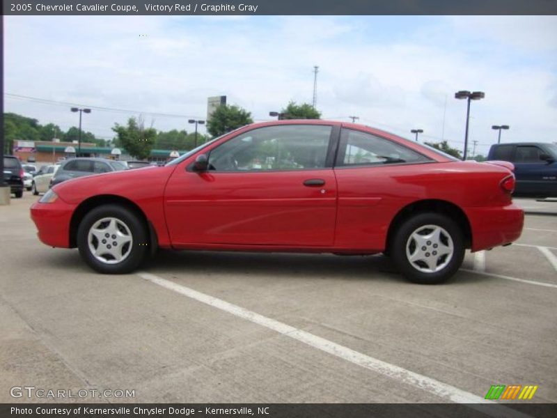 Victory Red / Graphite Gray 2005 Chevrolet Cavalier Coupe