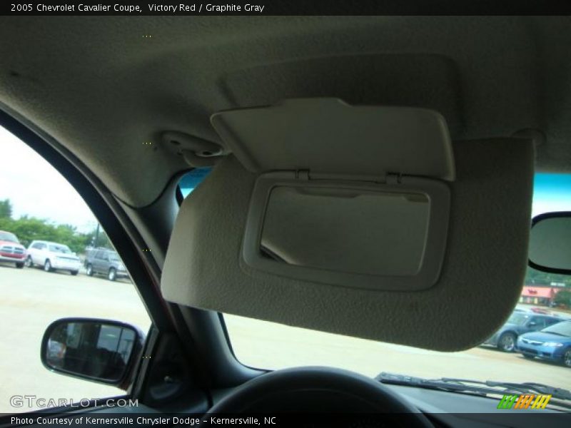 Victory Red / Graphite Gray 2005 Chevrolet Cavalier Coupe