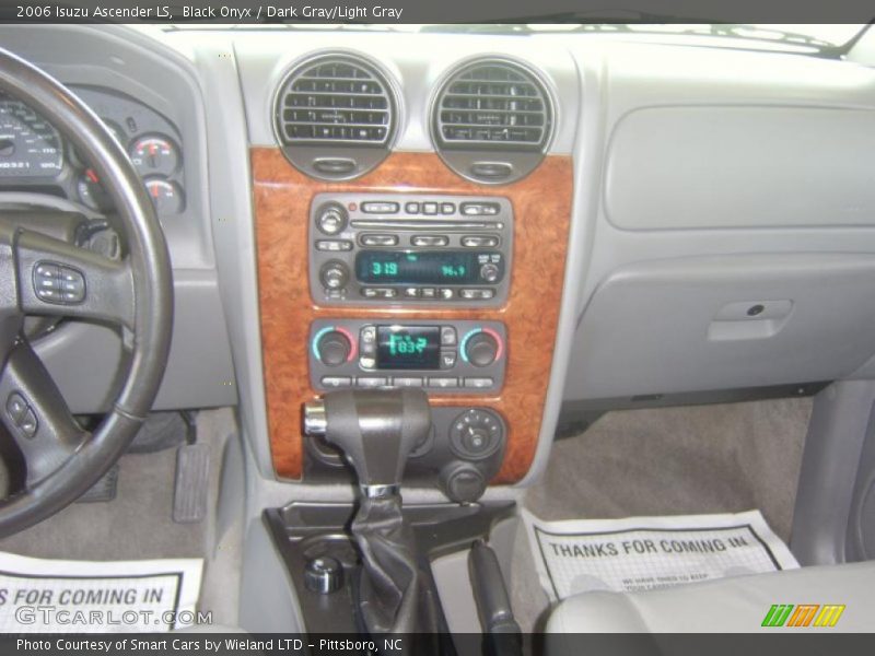 Black Onyx / Dark Gray/Light Gray 2006 Isuzu Ascender LS
