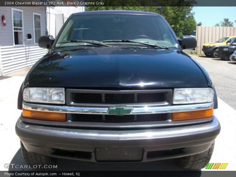 Black / Graphite Gray 2004 Chevrolet Blazer LS ZR2 4x4
