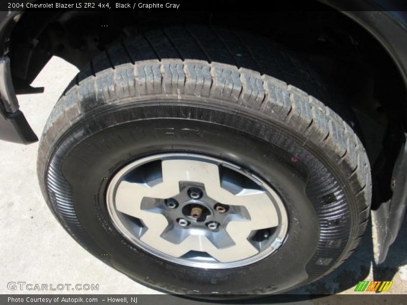 Black / Graphite Gray 2004 Chevrolet Blazer LS ZR2 4x4