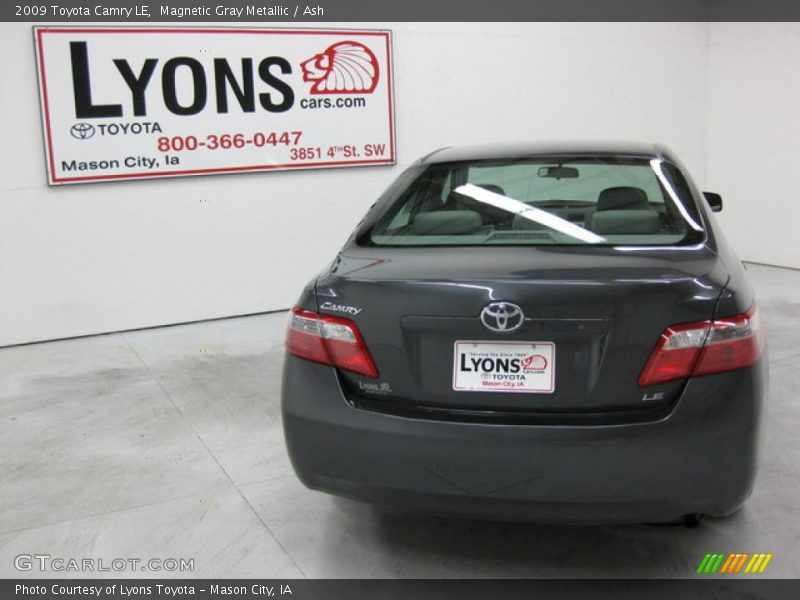 Magnetic Gray Metallic / Ash 2009 Toyota Camry LE