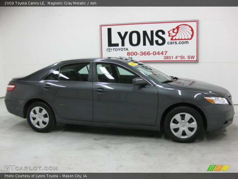 Magnetic Gray Metallic / Ash 2009 Toyota Camry LE