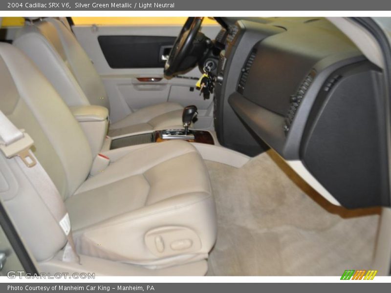 Silver Green Metallic / Light Neutral 2004 Cadillac SRX V6