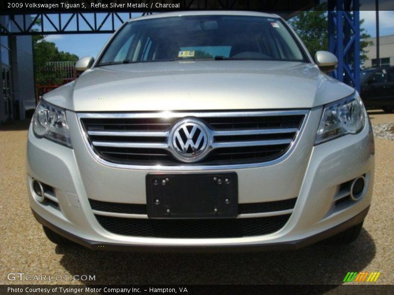 Reflex Silver Metallic / Charcoal 2009 Volkswagen Tiguan S