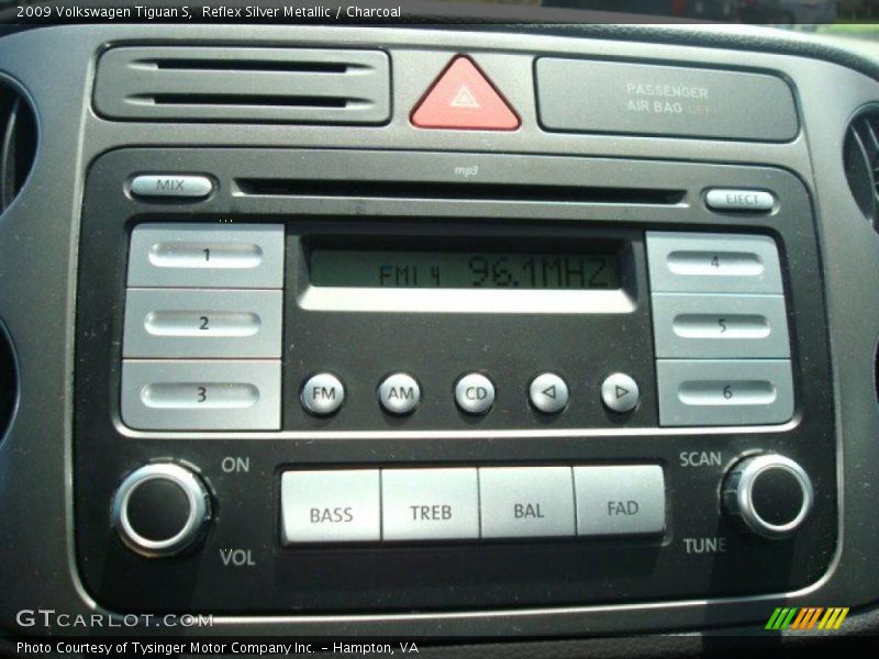 Reflex Silver Metallic / Charcoal 2009 Volkswagen Tiguan S