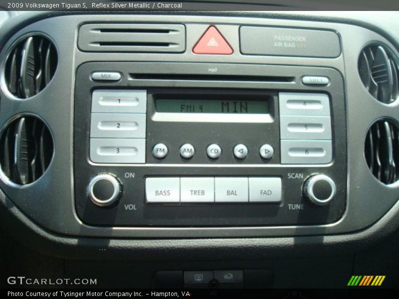 Reflex Silver Metallic / Charcoal 2009 Volkswagen Tiguan S