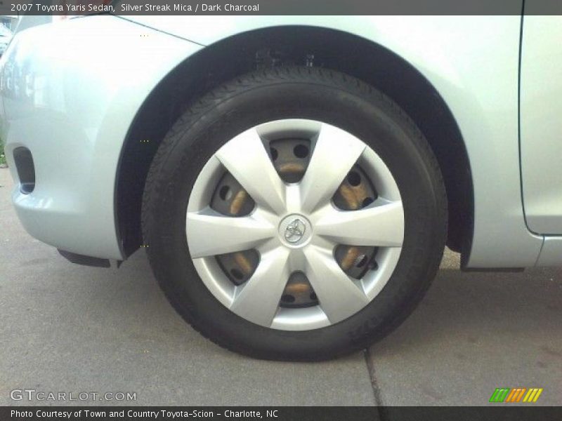 Silver Streak Mica / Dark Charcoal 2007 Toyota Yaris Sedan