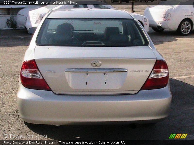 Lunar Mist Metallic / Stone 2004 Toyota Camry XLE