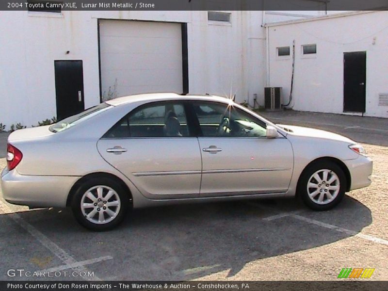 Lunar Mist Metallic / Stone 2004 Toyota Camry XLE