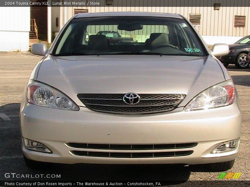 Lunar Mist Metallic / Stone 2004 Toyota Camry XLE