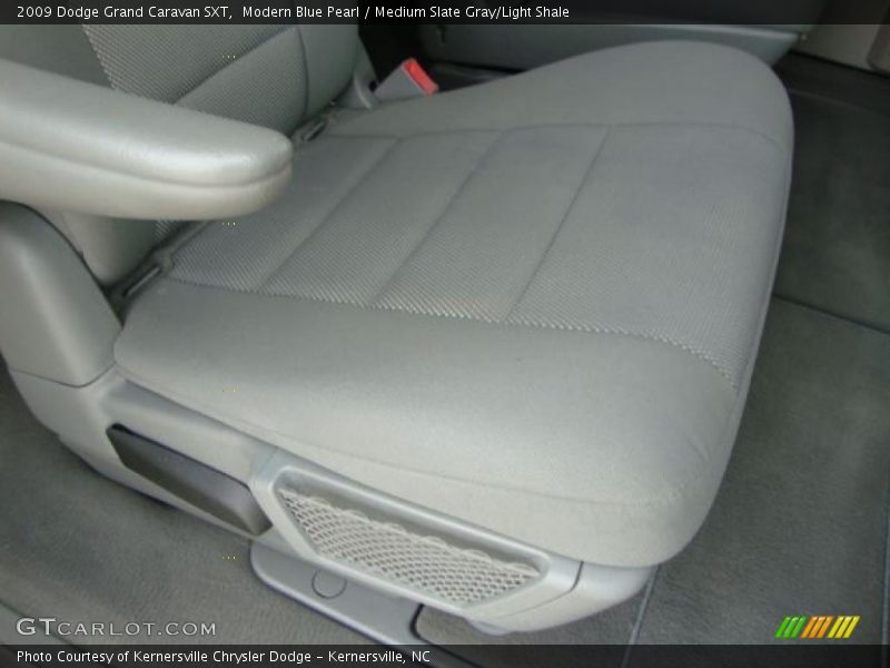 Modern Blue Pearl / Medium Slate Gray/Light Shale 2009 Dodge Grand Caravan SXT