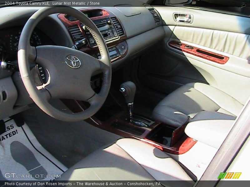Lunar Mist Metallic / Stone 2004 Toyota Camry XLE
