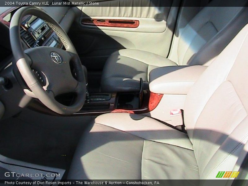Lunar Mist Metallic / Stone 2004 Toyota Camry XLE