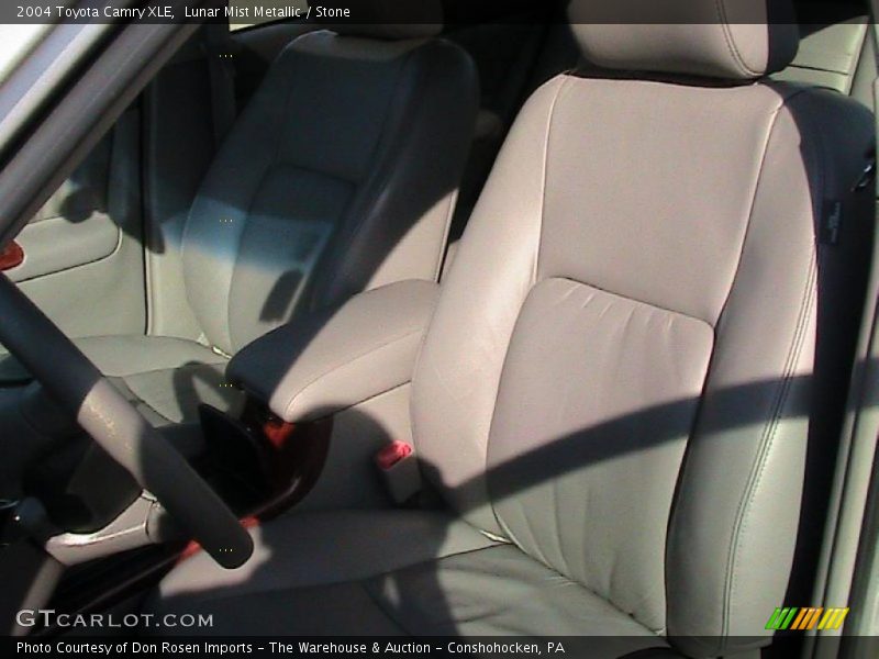 Lunar Mist Metallic / Stone 2004 Toyota Camry XLE