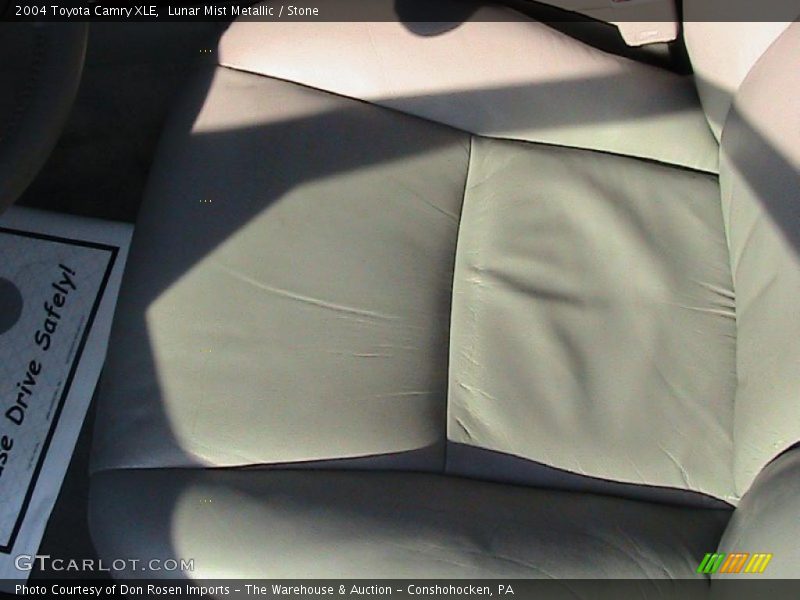 Lunar Mist Metallic / Stone 2004 Toyota Camry XLE