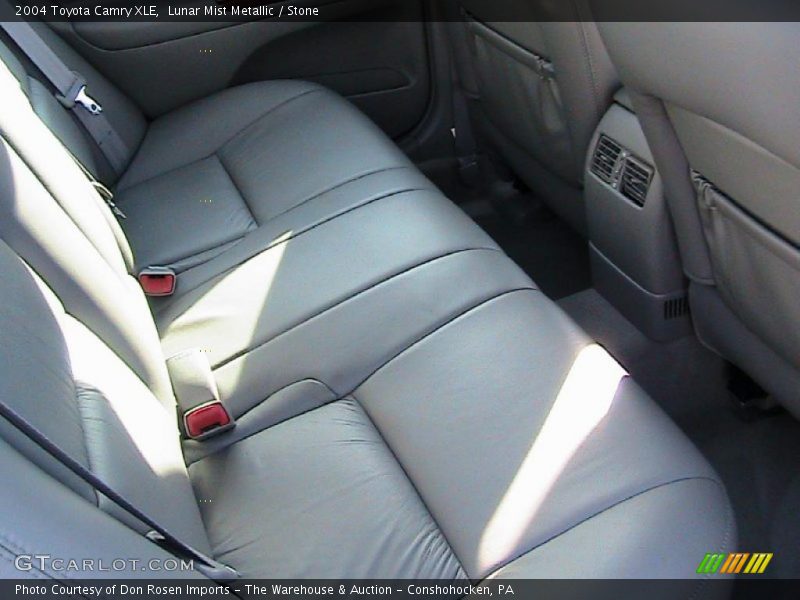Lunar Mist Metallic / Stone 2004 Toyota Camry XLE