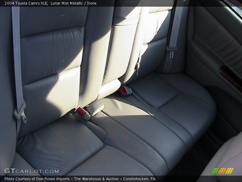 Lunar Mist Metallic / Stone 2004 Toyota Camry XLE