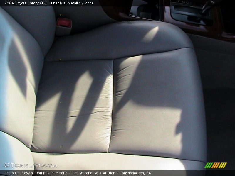 Lunar Mist Metallic / Stone 2004 Toyota Camry XLE