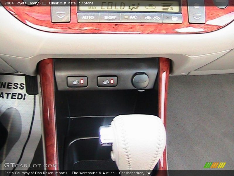 Lunar Mist Metallic / Stone 2004 Toyota Camry XLE