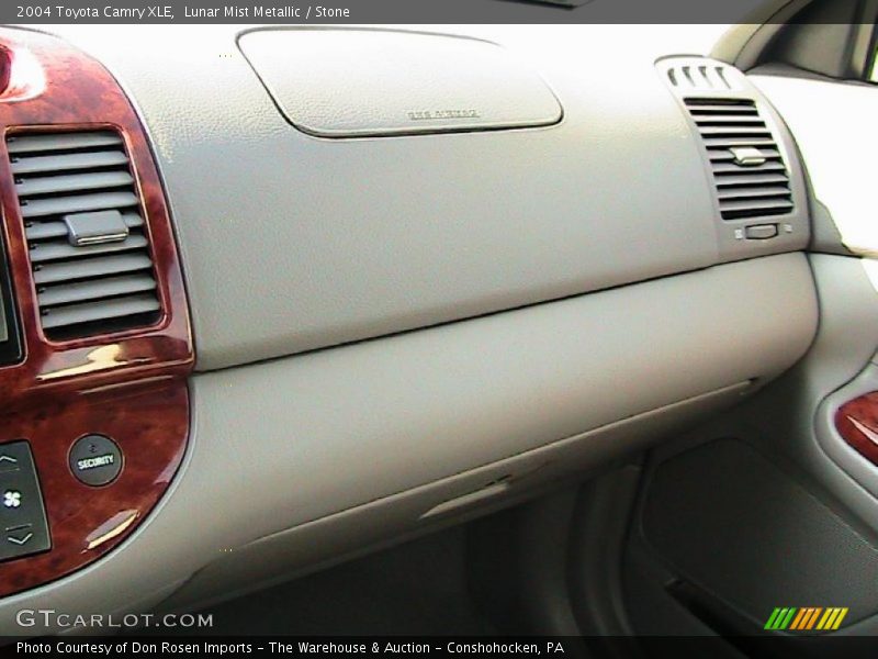 Lunar Mist Metallic / Stone 2004 Toyota Camry XLE