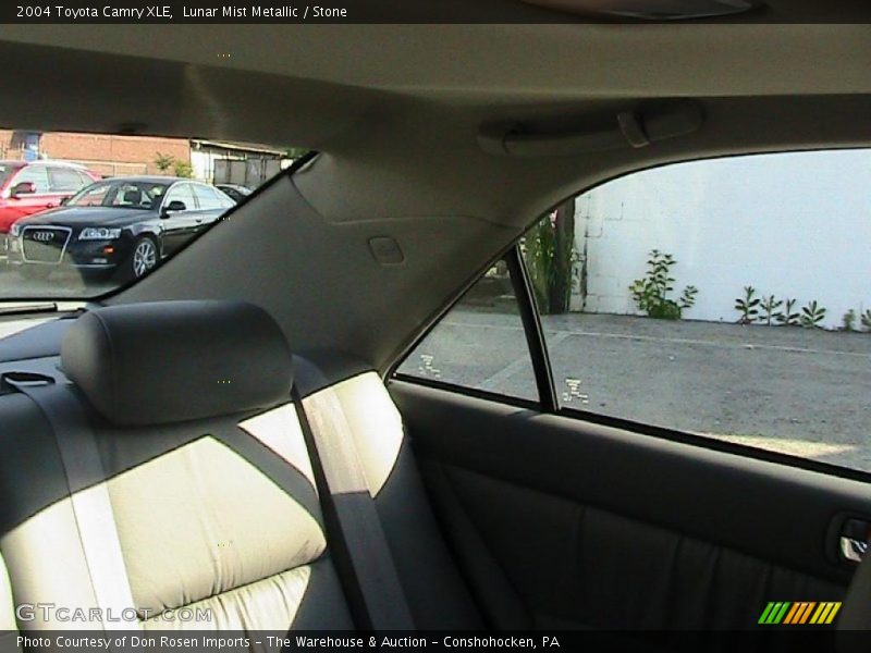 Lunar Mist Metallic / Stone 2004 Toyota Camry XLE