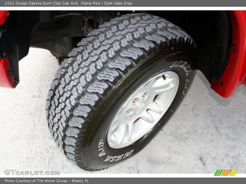 Flame Red / Dark Slate Gray 2001 Dodge Dakota Sport Club Cab 4x4